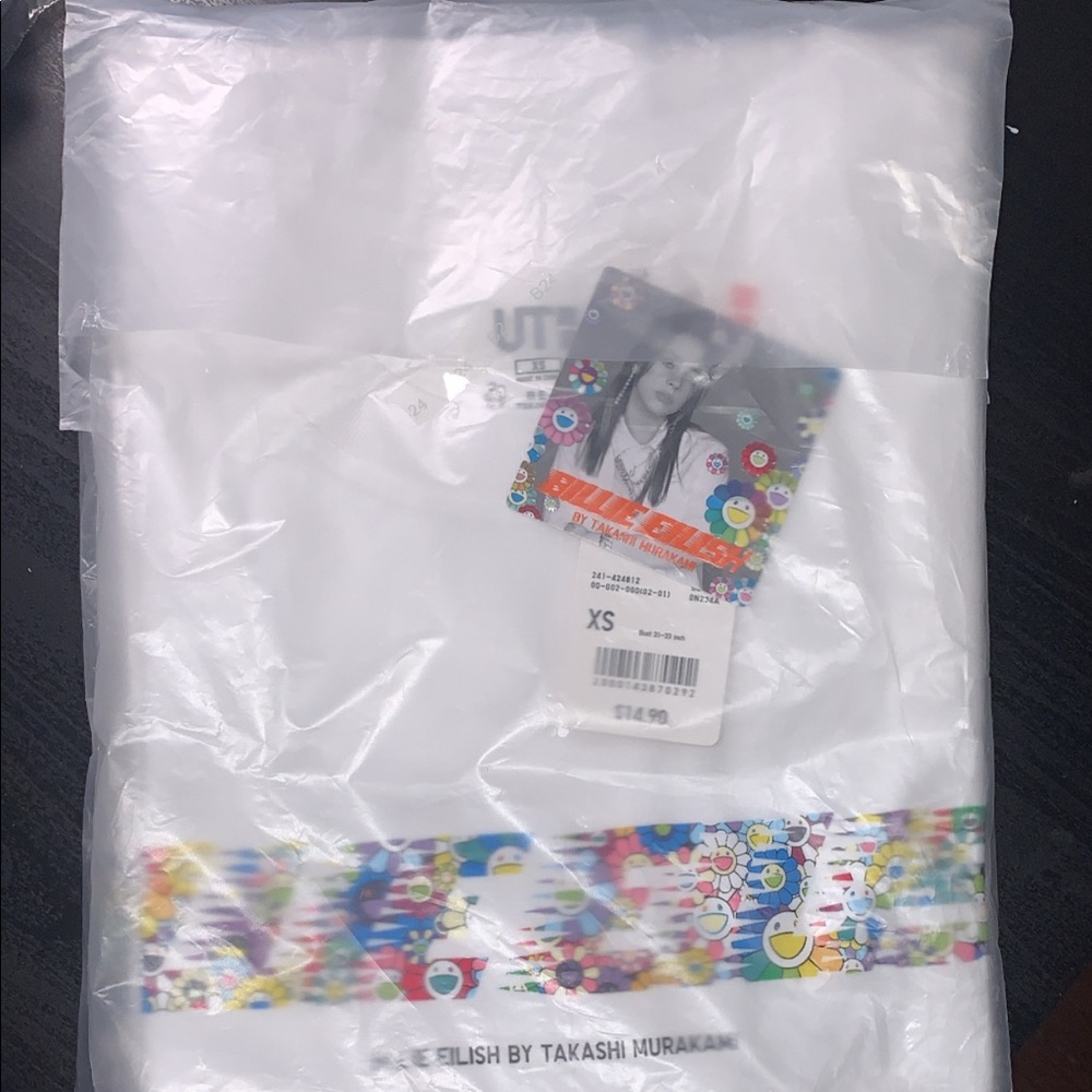 Uniq - Lo Billie Eilish  Tshirt wTakashi Murakami.